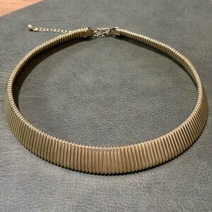 Vintage Chunky Gold Tone Omega Collar Necklace